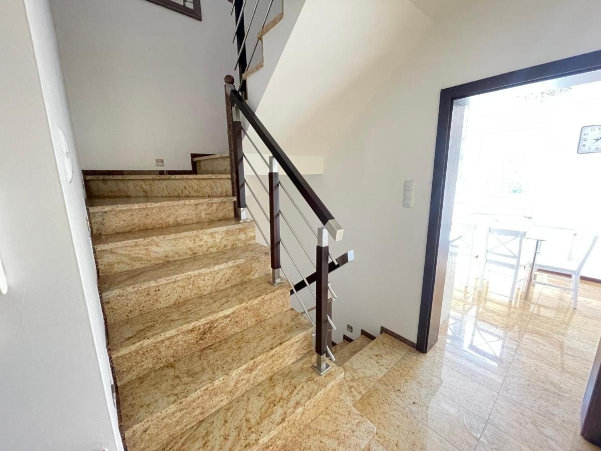 Marble Apartament Zamość Buitenkant foto
